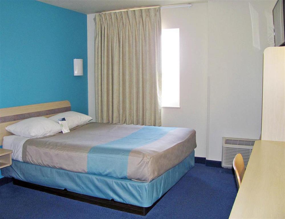 Days Inn By Wyndham Stony Plain Zimmer foto
